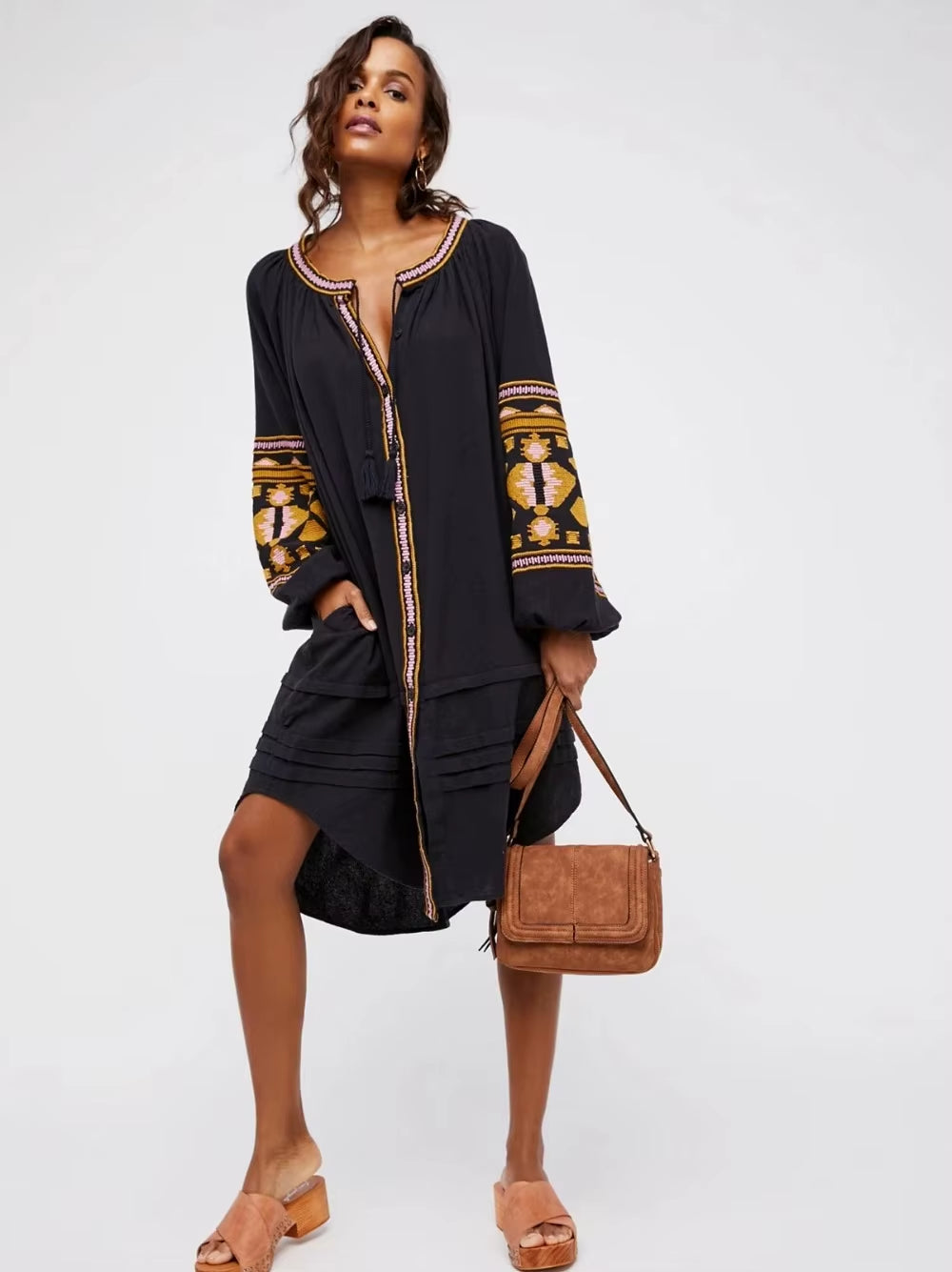 Women Long Blouses Shirts Lantern Sleeve Embroiderd Tassel Women Blouse Tops Summer Female Tops Hippie Blusas